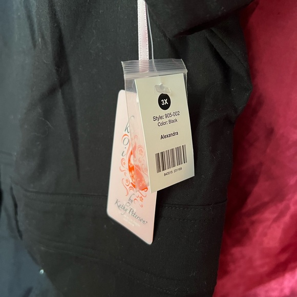 BLACK Drop Waist Scrubs Dress - Picture 9 of 11